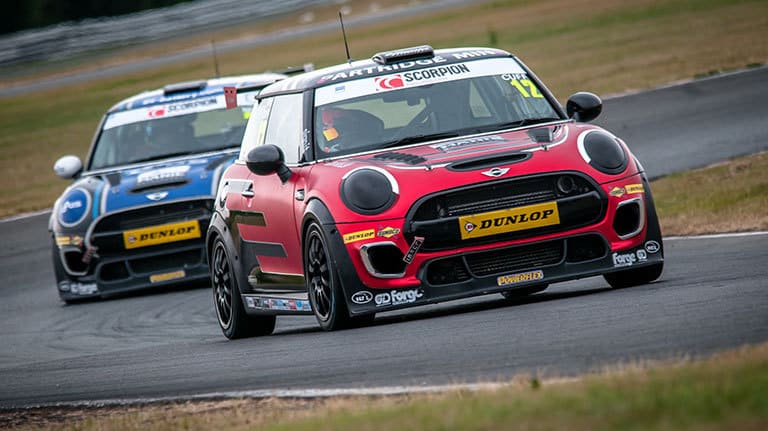 Mini Challenge Oulton Park 2
