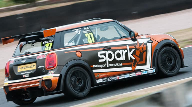Mini Challenge Oulton Park 3